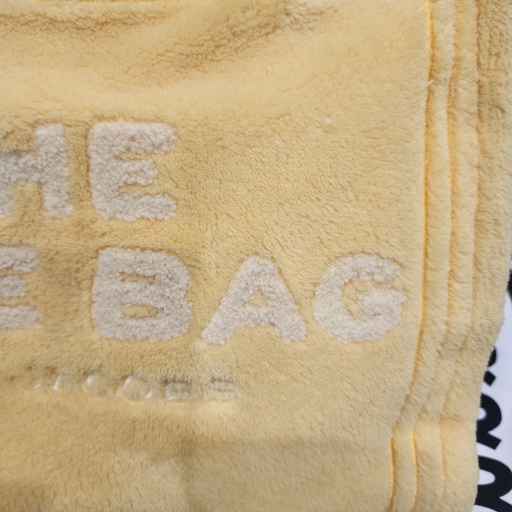 Marc Jacobs Soft Yellow Tote - Picture 4 of 10